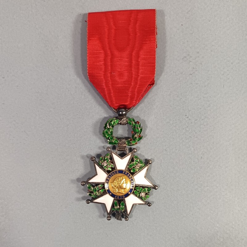 FRANCE MEDAILLE CROIX DE CHEVALIER DE L'ORDRE DE LA LEGION D'HONNEUR 3 ème REPUBLIQUE MODELE LUXE BOMBE